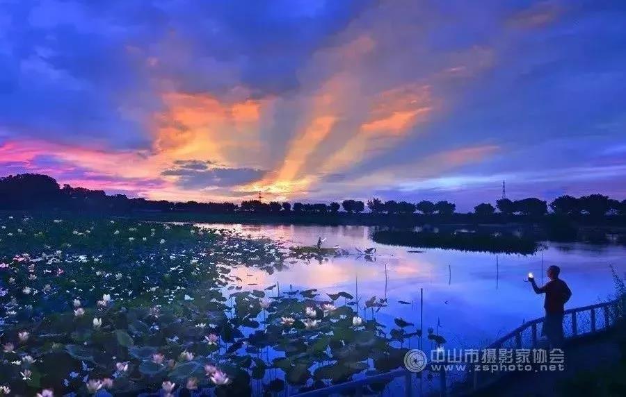 <a href=http://www.lexiangyou.org/xiangcunlvyou/ target=_blank class=infotextkey>乡村旅游</a>：南朗诗意小镇
