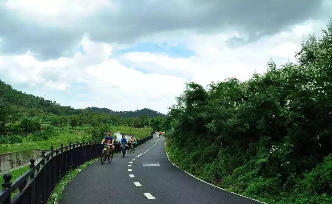 <a href=http://www.lexiangyou.org/xiangcunlvyou/ target=_blank class=infotextkey>乡村旅游</a>：中山，兼得山水，地灵秀而人仁德