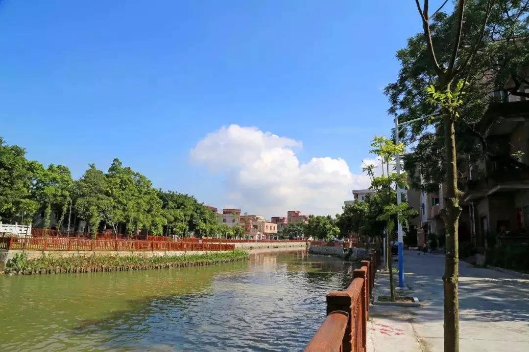 <a href=http://www.lexiangyou.org/xiangcunlvyou/ target=_blank class=infotextkey>乡村旅游</a>：中山绿道游，领略山水风情