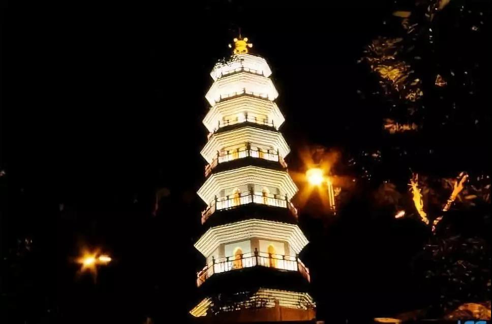 <a href=http://www.lexiangyou.org/xiangcunlvyou/ target=_blank class=infotextkey>乡村旅游</a>：石岐，香山文化古迹的聚集地