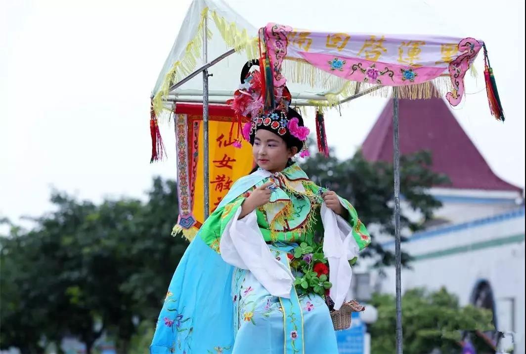 <a href=http://www.lexiangyou.org/xiangcunlvyou/ target=_blank class=infotextkey>乡村旅游</a>：南朗诗意小镇