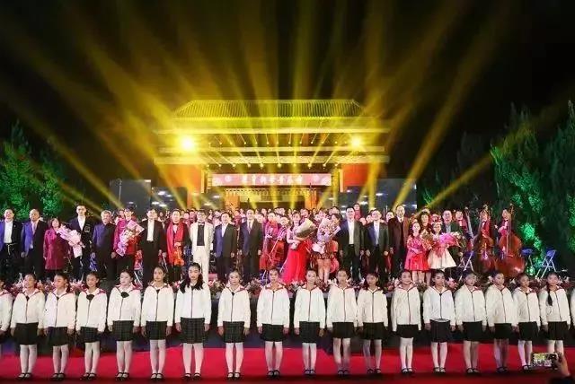 <a href=http://www.lexiangyou.org/xiangcunlvyou/ target=_blank class=infotextkey>乡村旅游</a>：南朗诗意小镇