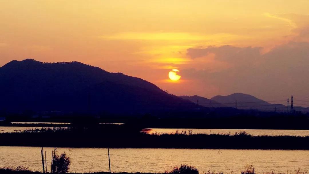 <a href=http://www.lexiangyou.org/xiangcunlvyou/ target=_blank class=infotextkey>乡村旅游</a>：南朗诗意小镇