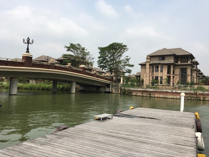 <a href=http://www.lexiangyou.org/xiangcunlvyou/ target=_blank class=infotextkey>乡村旅游</a>：中山市三角镇迪茵湖小镇之旅