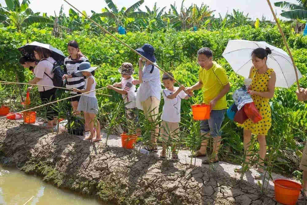 <a href=http://www.lexiangyou.org/xiangcunlvyou/ target=_blank class=infotextkey>乡村旅游</a>：岭南水乡美，义仓人更美