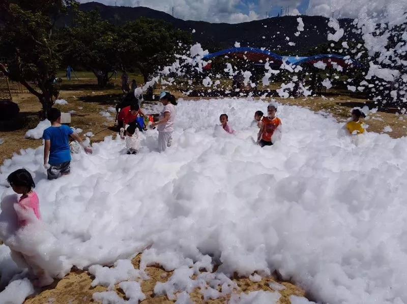  <a href=http://www.lexiangyou.org/xiangcunlvyou/ target=_blank class=infotextkey>乡村旅游</a>：桂南香山农场端午大庙会