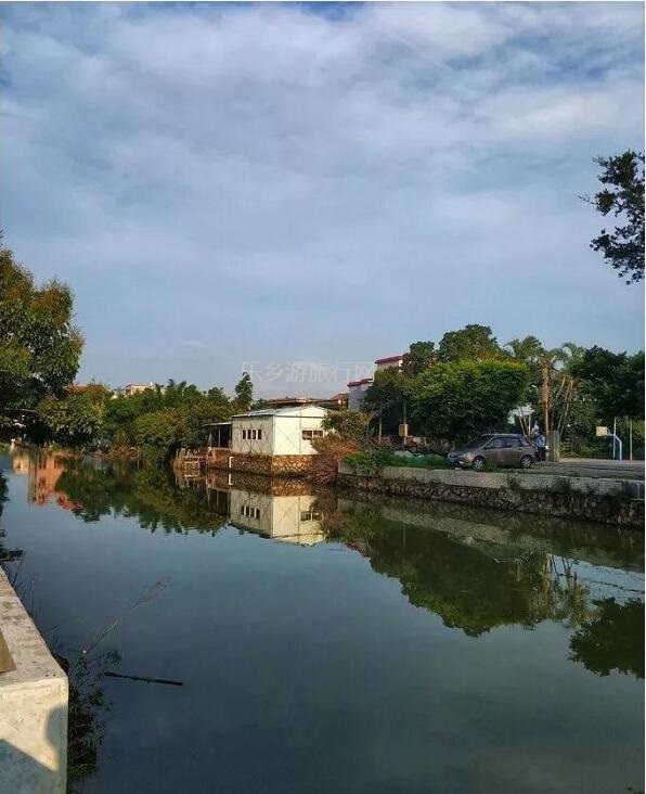 <a href=http://www.lexiangyou.org/xiangcunlvyou/ target=_blank class=infotextkey>乡村旅游</a>：早晨，领略板芙田园风光