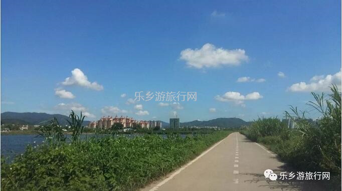<a href=http://www.lexiangyou.org/xiangcunlvyou/ target=_blank class=infotextkey>乡村旅游</a>：早晨，领略板芙田园风光