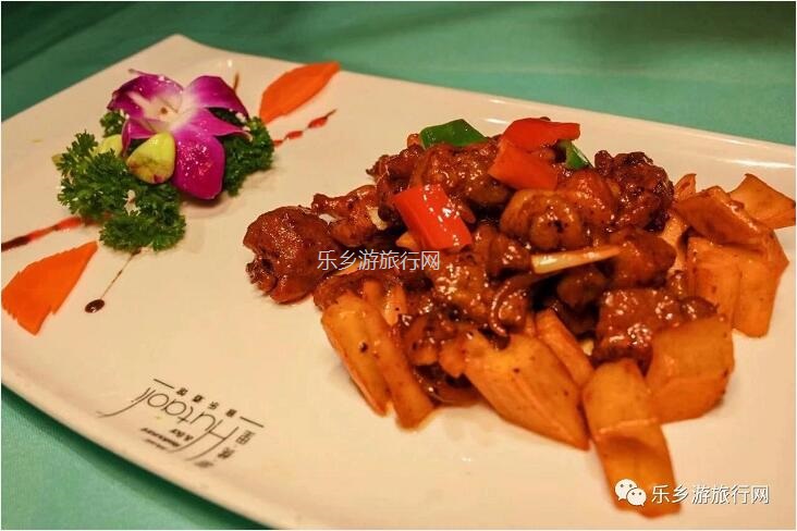 <a href=http://www.lexiangyou.org/xiangcunlvyou/ target=_blank class=infotextkey>乡村旅游</a>：采摘番石榴，体验收割稻谷