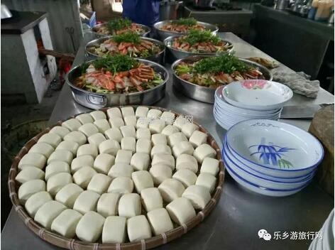 <a href=http://www.lexiangyou.org/xiangcunlvyou/ target=_blank class=infotextkey>乡村旅游</a>：世外桃源般的宁静，藏着令人回味的农家美食