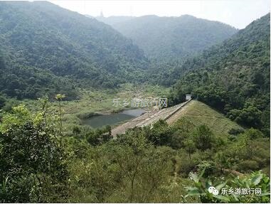 <a href=http://www.lexiangyou.org/xiangcunlvyou/ target=_blank class=infotextkey>乡村旅游</a>：潭水清澈，瀑布如丝绸般滑过