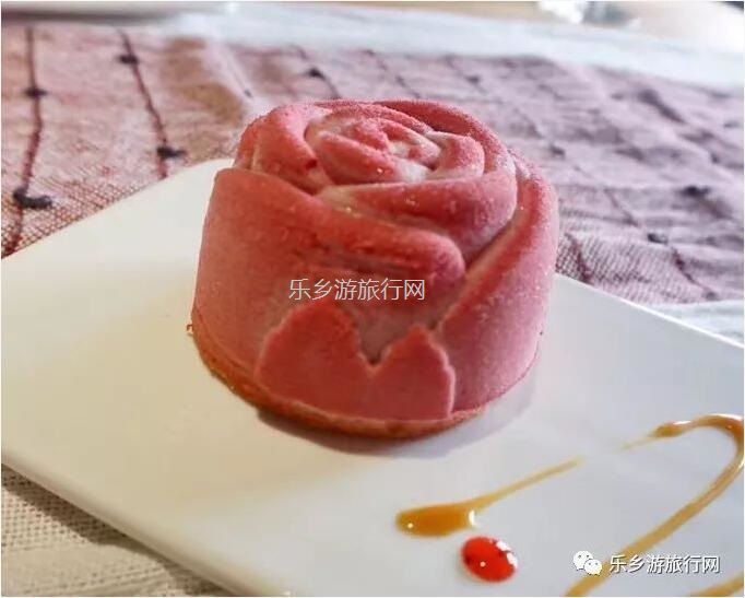 <a href=http://www.lexiangyou.org/xiangcunlvyou/ target=_blank class=infotextkey>乡村旅游</a>：青瓦、石板路、田园