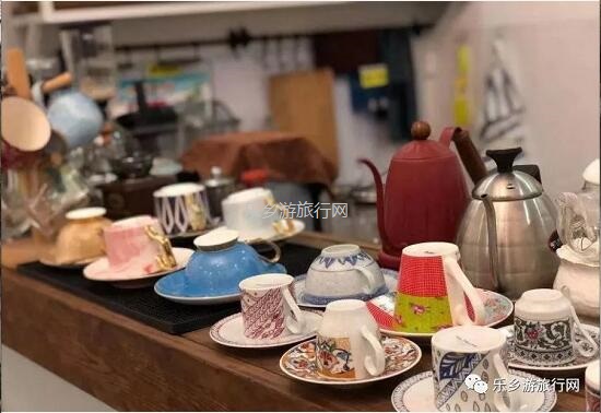 <a href=http://www.lexiangyou.org/xiangcunlvyou/ target=_blank class=infotextkey>乡村旅游</a>：青瓦、石板路、田园