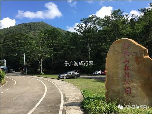 <a href=http://www.lexiangyou.org/xiangcunlvyou/ target=_blank class=infotextkey>乡村旅游</a>：假期登高，游玩于山水之间