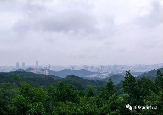 <a href=http://www.lexiangyou.org/xiangcunlvyou/ target=_blank class=infotextkey>乡村旅游</a>：假期登高，游玩于山水之间