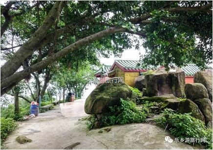 <a href=http://www.lexiangyou.org/xiangcunlvyou/ target=_blank class=infotextkey>乡村旅游</a>：假期登高，游玩于山水之间