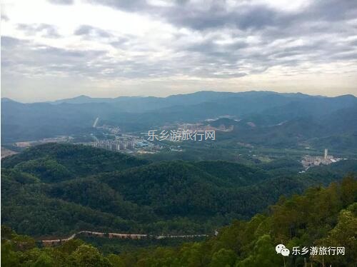 <a href=http://www.lexiangyou.org/xiangcunlvyou/ target=_blank class=infotextkey>乡村旅游</a>：假期登高，游玩于山水之间