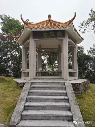 <a href=http://www.lexiangyou.org/xiangcunlvyou/ target=_blank class=infotextkey>乡村旅游</a>：相传在古时，这里有许多白鹤栖息游玩