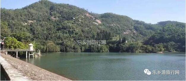 <a href=http://www.lexiangyou.org/xiangcunlvyou/ target=_blank class=infotextkey>乡村旅游</a>：相传在古时，这里有许多白鹤栖息游玩