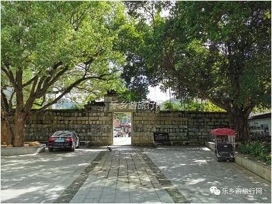 <a href=http://www.lexiangyou.org/xiangcunlvyou/ target=_blank class=infotextkey>乡村旅游</a>：相传在古时，这里有许多白鹤栖息游玩