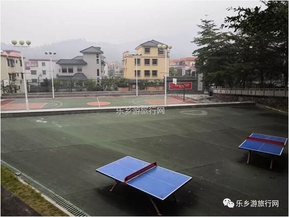<a href=http://www.lexiangyou.org/xiangcunlvyou/ target=_blank class=infotextkey>乡村旅游</a>：相传在古时，这里有许多白鹤栖息游玩