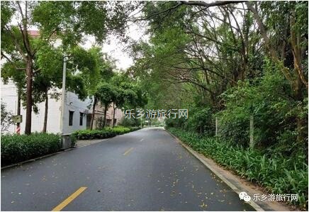 <a href=http://www.lexiangyou.org/xiangcunlvyou/ target=_blank class=infotextkey>乡村旅游</a>：登临山顶，观赏“二龙戏珠”和伶仃洋的鱼跃