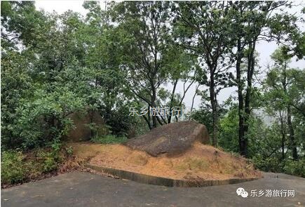 <a href=http://www.lexiangyou.org/xiangcunlvyou/ target=_blank class=infotextkey>乡村旅游</a>：登临山顶，观赏“二龙戏珠”和伶仃洋的鱼跃