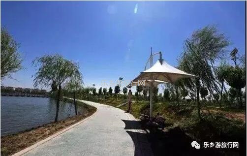 <a href=http://www.lexiangyou.org/xiangcunlvyou/ target=_blank class=infotextkey>乡村旅游</a>：【特产】欣赏草湖雨后美景，品尝新疆冰糖心苹果