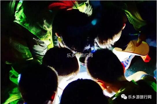 <a href=http://www.lexiangyou.org/xiangcunlvyou/ target=_blank class=infotextkey>乡村旅游</a>：【邀请函】2020跨年倒数年会，户外草坪自助美食+露天电影+荧火许愿+亲子游戏...