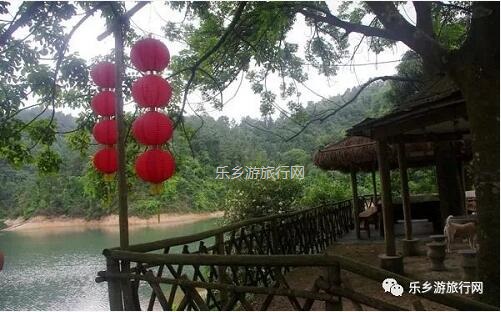 <a href=http://www.lexiangyou.org/xiangcunlvyou/ target=_blank class=infotextkey>乡村旅游</a>：新年安康，云游在水库美景之间
