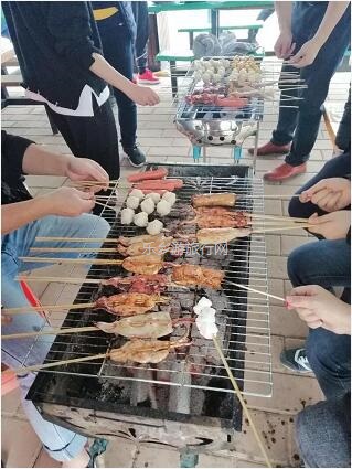 <a href=http://www.lexiangyou.org/xiangcunlvyou/ target=_blank class=infotextkey>乡村旅游</a>：桑果熟了，约上家人采摘游玩