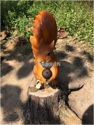 <a href=http://www.lexiangyou.org/xiangcunlvyou/ target=_blank class=infotextkey>乡村旅游</a>：这里盛开了黄花风铃，附近仲有农家美食哦~