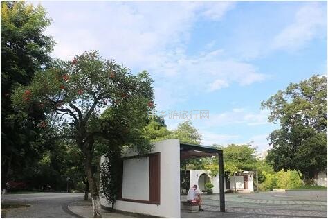 <a href=http://www.lexiangyou.org/xiangcunlvyou/ target=_blank class=infotextkey>乡村旅游</a>：春暖花开，树木繁多的植物园