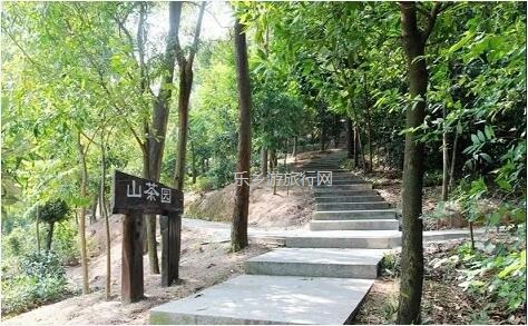 <a href=http://www.lexiangyou.org/xiangcunlvyou/ target=_blank class=infotextkey>乡村旅游</a>：春暖花开，树木繁多的植物园