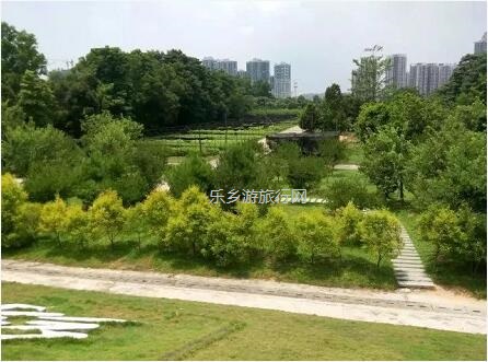 <a href=http://www.lexiangyou.org/xiangcunlvyou/ target=_blank class=infotextkey>乡村旅游</a>：春暖花开，树木繁多的植物园
