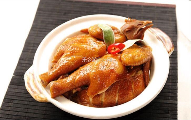 <a href=http://www.lexiangyou.org/xiangcunlvyou/ target=_blank class=infotextkey>乡村旅游</a>：酵素走地鸡够健康！散养超过180天，吃着山泉水酵素、水培蔬菜和玉米成长