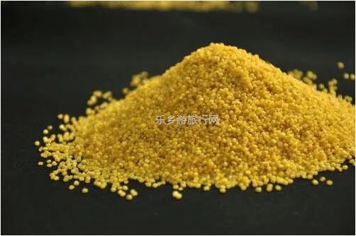<a href=http://www.lexiangyou.org/xiangcunlvyou/ target=_blank class=infotextkey>乡村旅游</a>：云雾多，风力大，气压低，孕育出健康营养的?菌类植物和谷物