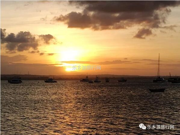 <a href=http://www.lexiangyou.org/xiangcunlvyou/ target=_blank class=infotextkey>乡村旅游</a>：假期出海游，在海浪中即时品尝美味海鲜，仲有...