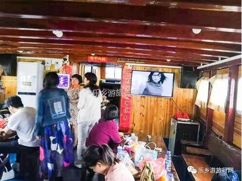 <a href=http://www.lexiangyou.org/xiangcunlvyou/ target=_blank class=infotextkey>乡村旅游</a>：假期出海游，在海浪中即时品尝美味海鲜，仲有...