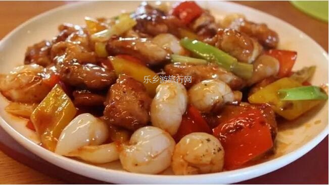 <a href=http://www.lexiangyou.org/xiangcunlvyou/ target=_blank class=infotextkey>乡村旅游</a>：5月荔枝红，粒粒饱满，多汁蜜甜
