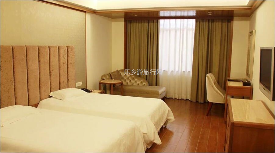 <a href=http://www.lexiangyou.org/xiangcunlvyou/ target=_blank class=infotextkey>乡村旅游</a>：中山温泉宾馆丨实惠享高级房1晚+双人自助早餐+无限次温泉门票