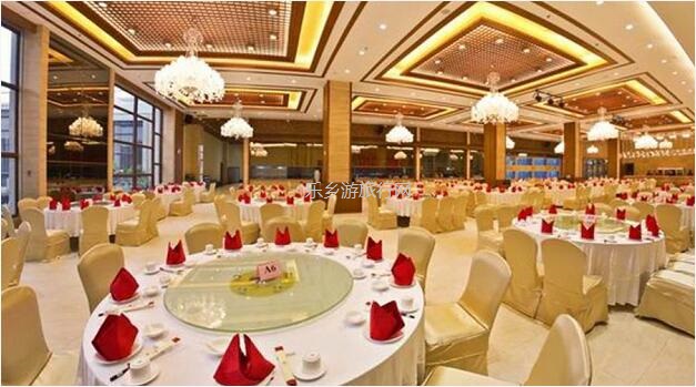 <a href=http://www.lexiangyou.org/xiangcunlvyou/ target=_blank class=infotextkey>乡村旅游</a>：中山温泉宾馆丨实惠享高级房1晚+双人自助早餐+无限次温泉门票