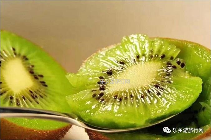 <a href=http://www.lexiangyou.org/xiangcunlvyou/ target=_blank class=infotextkey>乡村旅游</a>：湘西原生态水果，味道是草莓+香蕉+菠萝的混合，营养丰富