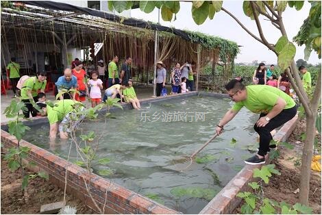 <a href=http://www.lexiangyou.org/xiangcunlvyou/ target=_blank class=infotextkey>乡村旅游</a>：中山有个小岛，在水一方景色如画，采摘水果+品尝农家美食...