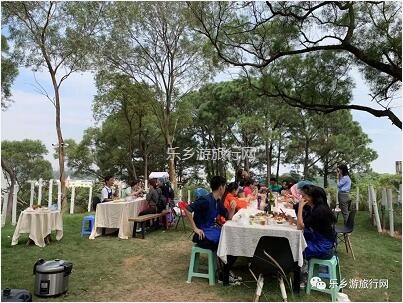 <a href=http://www.lexiangyou.org/xiangcunlvyou/ target=_blank class=infotextkey>乡村旅游</a>：[团队度假] 依山而建，翠影婆裟；烧烤套餐+自助简餐+别墅型民宿