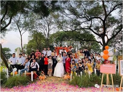 <a href=http://www.lexiangyou.org/xiangcunlvyou/ target=_blank class=infotextkey>乡村旅游</a>：[团队度假] 依山而建，翠影婆裟；烧烤套餐+自助简餐+别墅型民宿