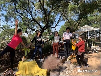 <a href=http://www.lexiangyou.org/xiangcunlvyou/ target=_blank class=infotextkey>乡村旅游</a>：[团队度假] 依山而建，翠影婆裟；烧烤套餐+自助简餐+别墅型民宿