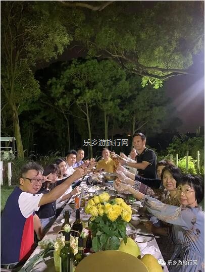 <a href=http://www.lexiangyou.org/xiangcunlvyou/ target=_blank class=infotextkey>乡村旅游</a>：[团队度假] 依山而建，翠影婆裟；烧烤套餐+自助简餐+别墅型民宿