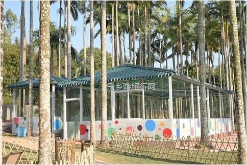 <a href=http://www.lexiangyou.org/xiangcunlvyou/ target=_blank class=infotextkey>乡村旅游</a>：[春游]背靠铁炉山水库边，浪漫花海、彩虹滑草、网红摩天轮...