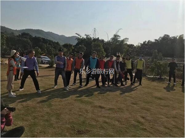 <a href=http://www.lexiangyou.org/xiangcunlvyou/ target=_blank class=infotextkey>乡村旅游</a>：[度假]游览金钟湖，然后钓鱼、越野和烧烤聚餐...